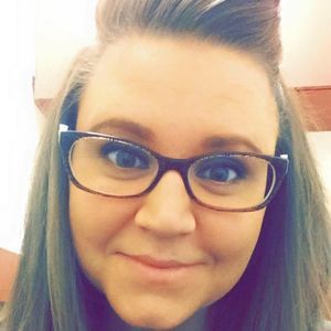 Meet your Posher, Adrianne